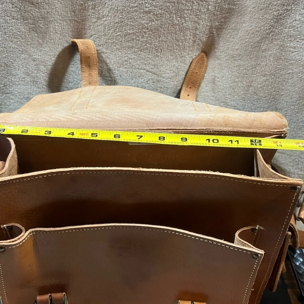 Classic Tan Leather Men's Bag